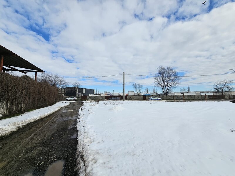 Giulesti, teren 3.100 mp, deschidere 25 ml la Drumul Sabareni